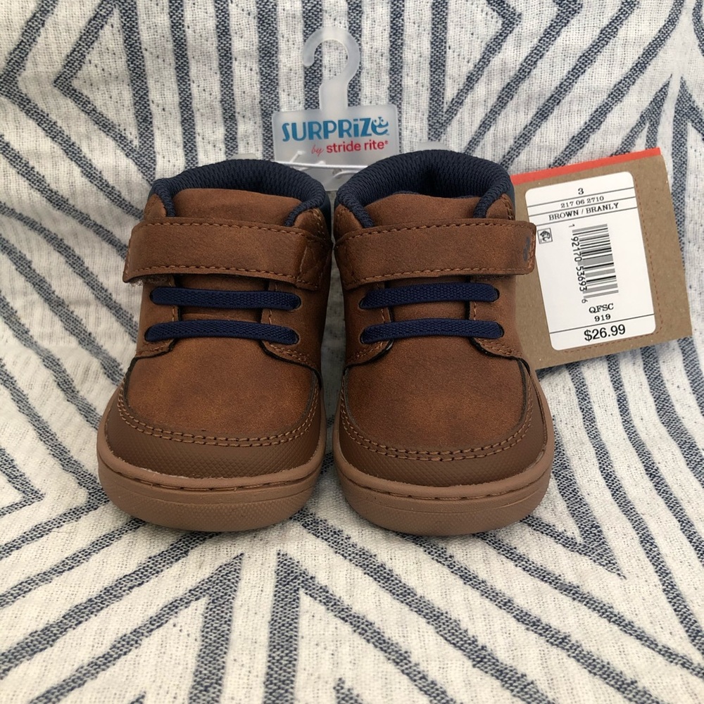 Surprize by stride rite first walker shoes